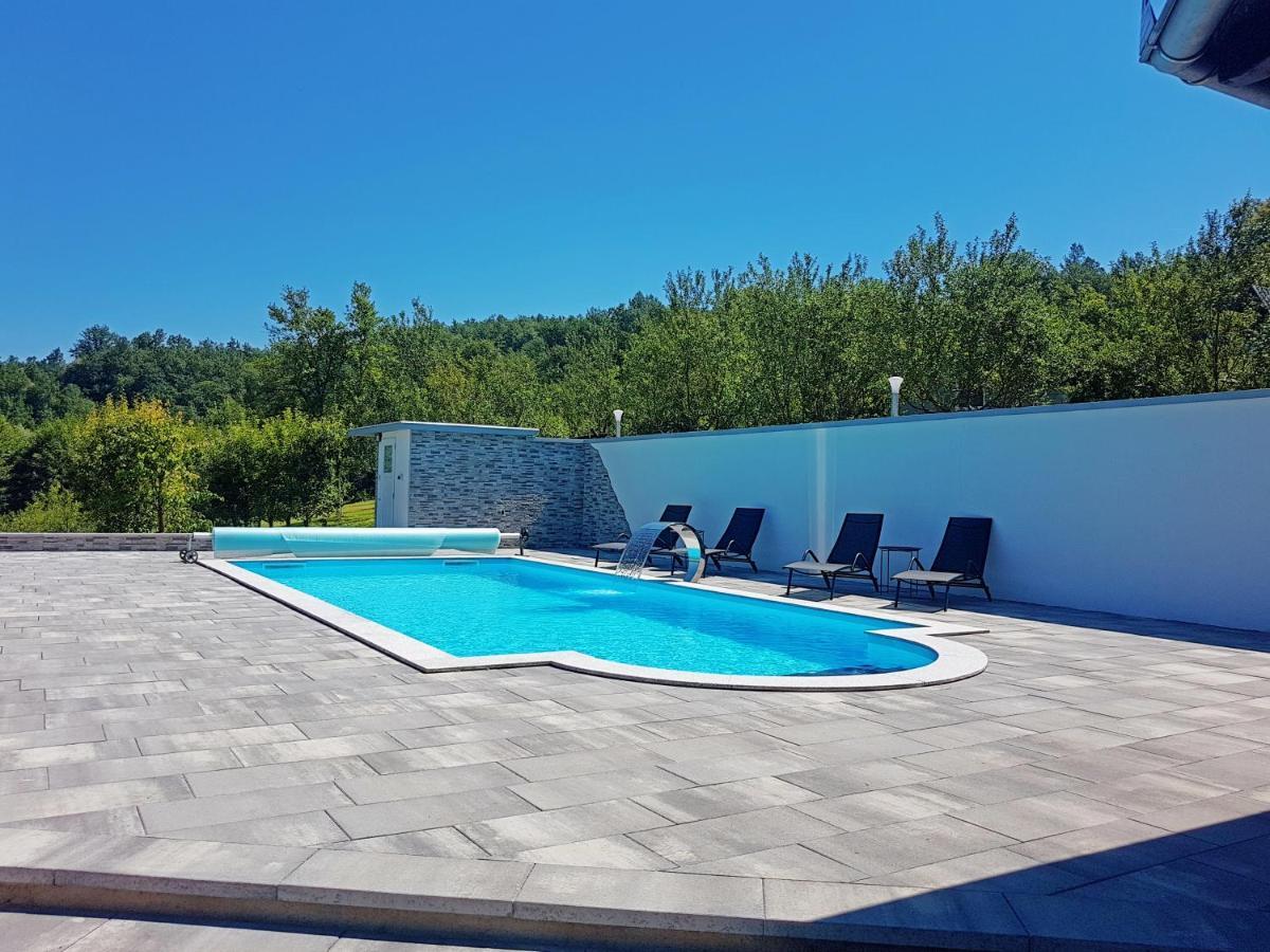 Holiday Home Emir Racic Exterior photo