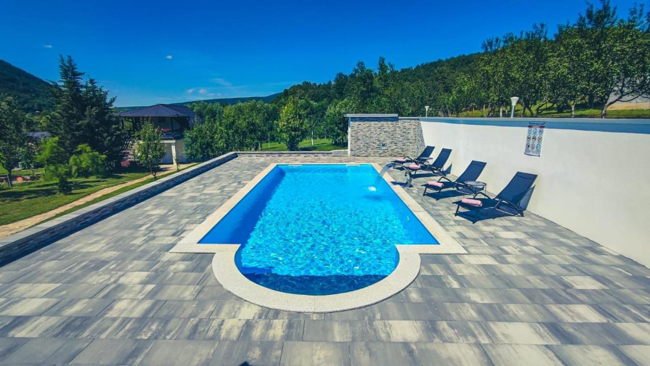 Holiday Home Emir Racic Exterior photo